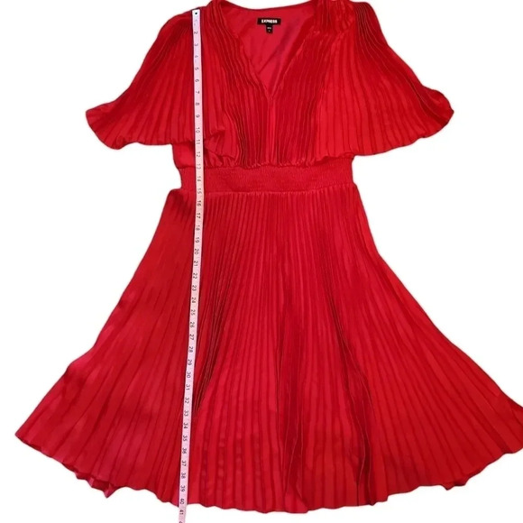 Express Women’s Medium Red Pleated Empire Waist Cocktail Party Dress Retro Rare - Picture 8 of 8